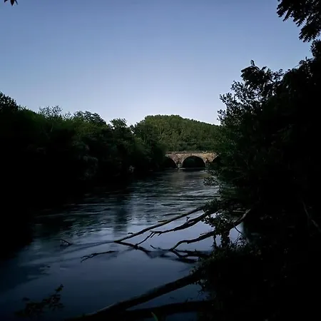Kaliazo - Riverfront Alpaca Experience Hébergement de vacances