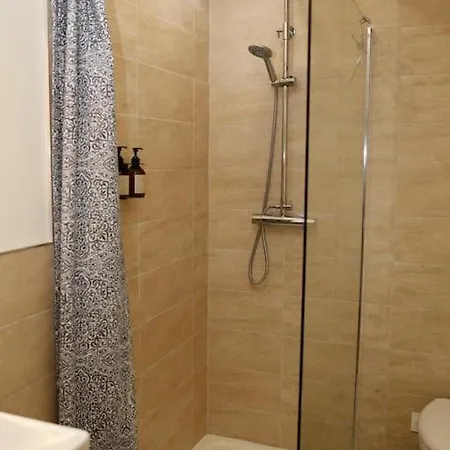 Kaliazo - Riverfront Alpaca Experience Hébergement de vacances *