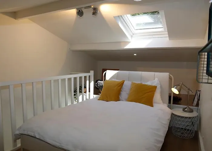 Kaliazo - Riverfront Alpaca Experience * Arnaud-Guilhem