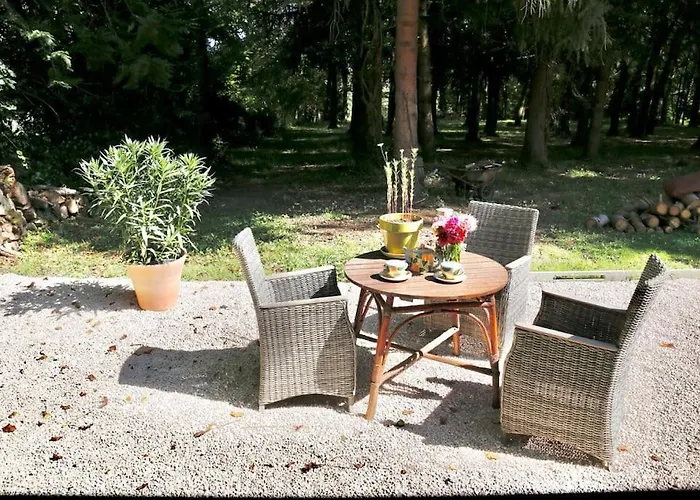 Kaliazo - Riverfront Alpaca Experience *